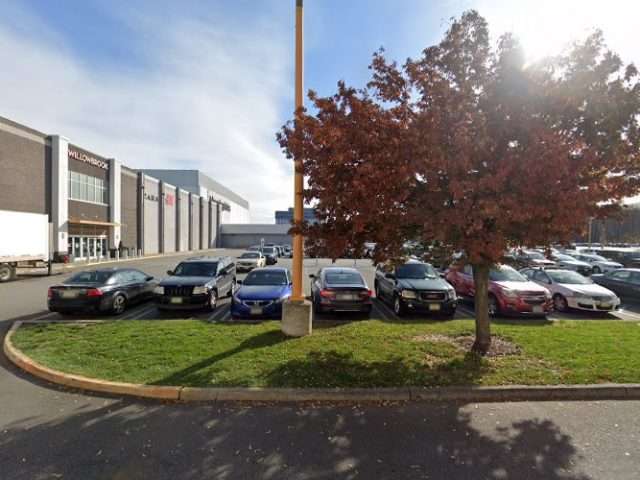 Shell Recharge Charging Station in Wayne New Jersey