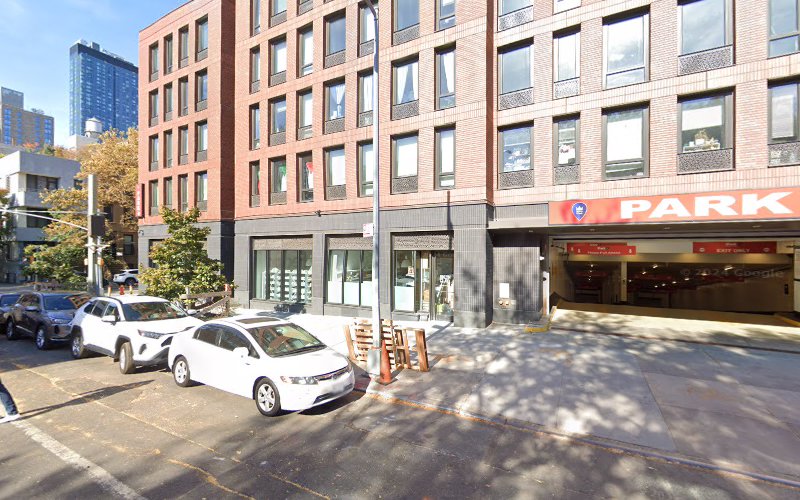 ViaLynk Charging Station EV Charging Station at 535 Carlton Ave