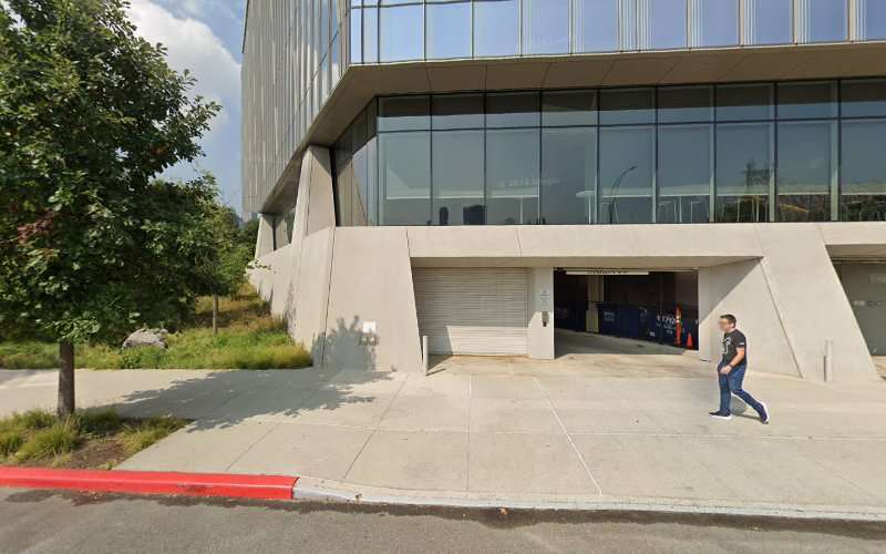 ChargePoint Charging Station EV Charging Station at 11 E Loop Rd