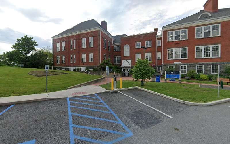 ChargePoint Charging Station EV Charging Station at 740 W Boston Post Rd