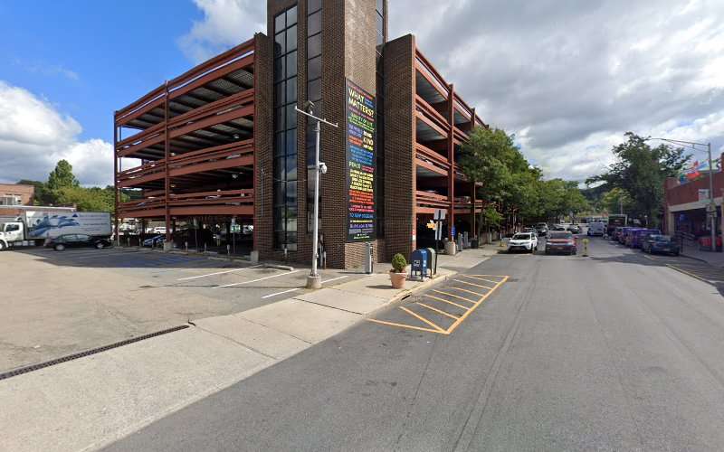 ChargePoint Charging Station EV Charging Station at 1050 Park St