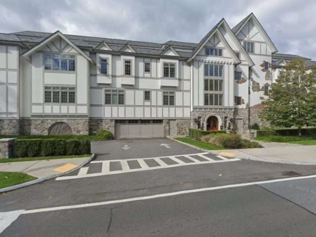 ViaLynk Charging Station in Scarsdale New York