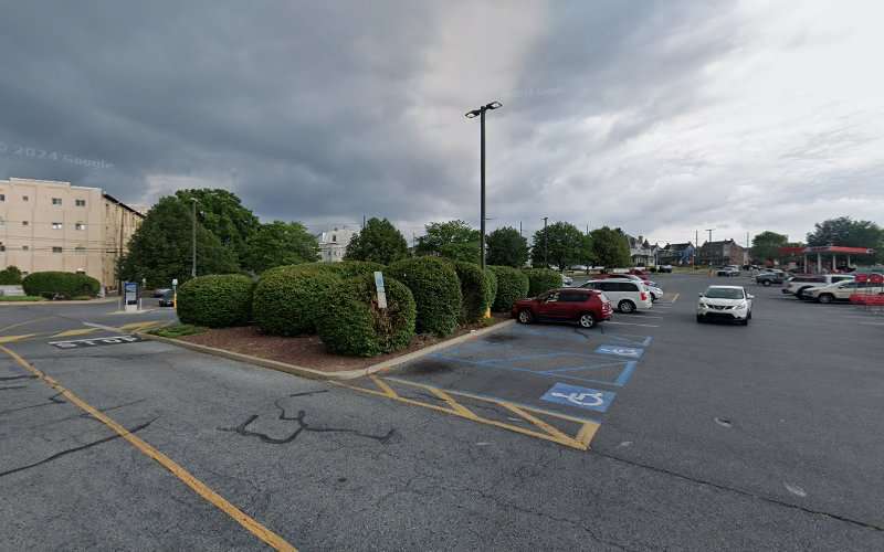 Shell Recharge Charging Station EV Charging Station at 202 Chestnut St