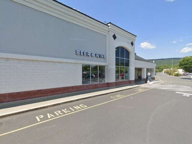Shell Recharge Charging Station in Wind Gap Pennsylvania