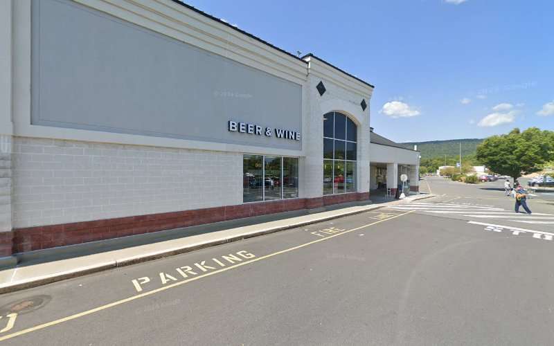 Shell Recharge Charging Station EV Charging Station at 837 Male Rd