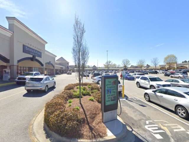 Shell Recharge Charging Station in Commerce Georgia