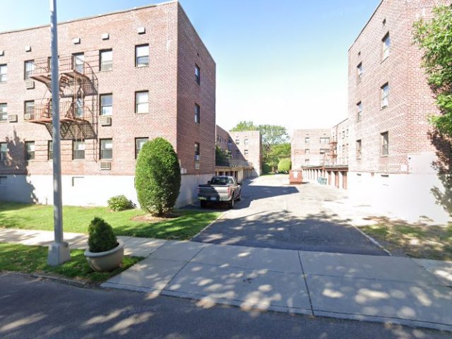 Electric Vehicle Charging Station in Bayside New York