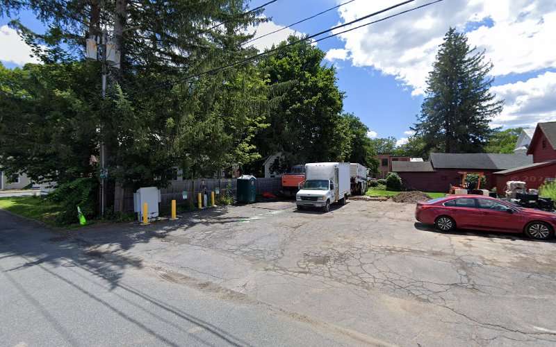 ChargePoint Charging Station EV Charging Station at Cross St