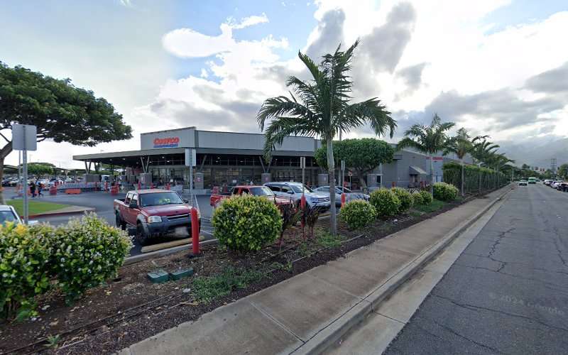 Blink Charging Station EV Charging Station at 540 Haleakala Hwy