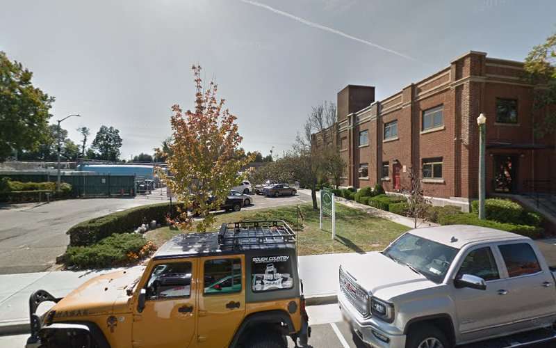 ChargePoint Charging Station EV Charging Station at 110 Maple Ave