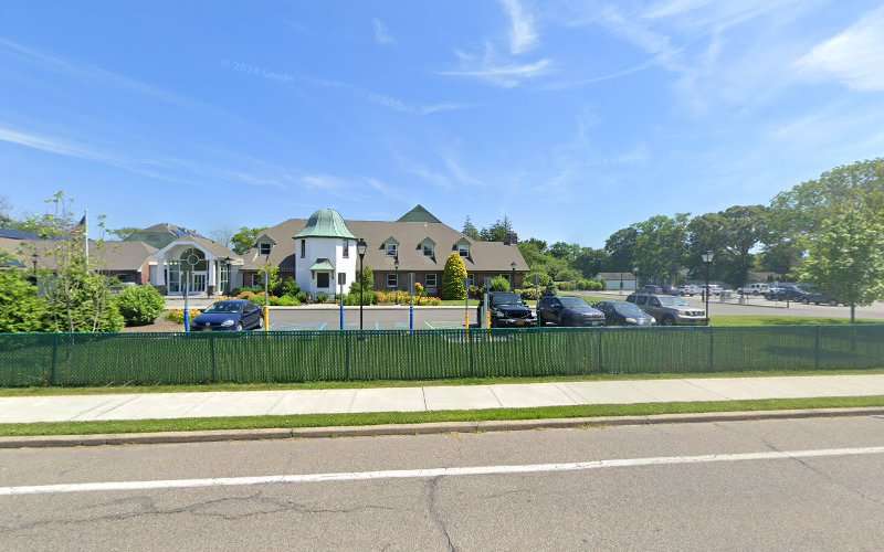 ChargePoint Charging Station EV Charging Station at 186 Middle Rd