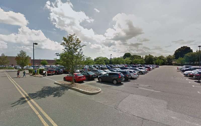 Shell Recharge Charging Station EV Charging Station at 358 N Broadway