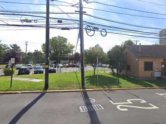 Shell Recharge Charging Station in Edgewater New Jersey