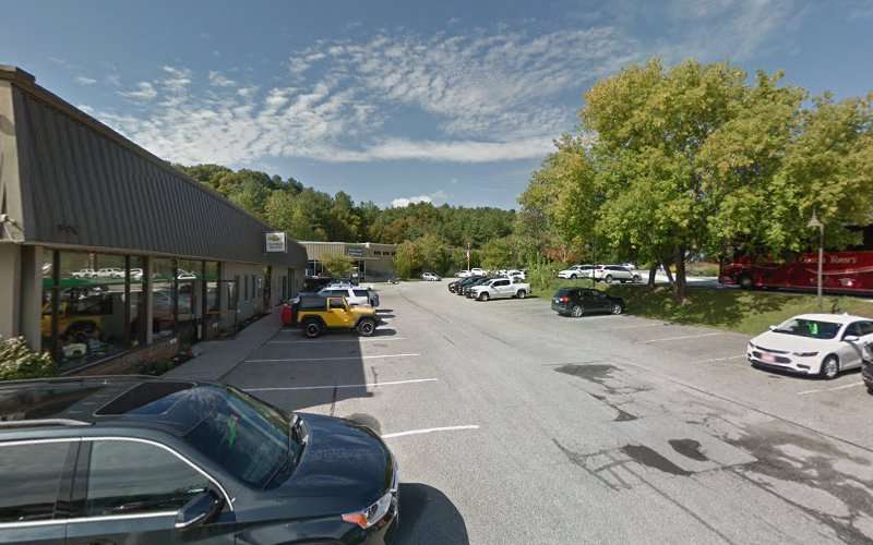 Chevrolet Charging Station EV Charging Station at 4847 Main St