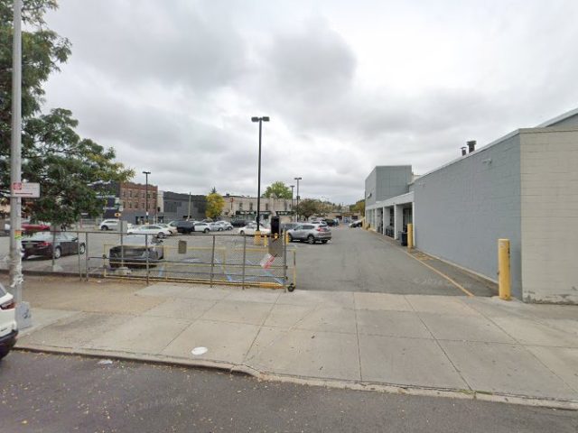 Shell Recharge Charging Station in Ridgewood New York