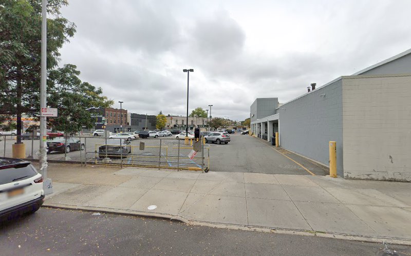 Shell Recharge Charging Station EV Charging Station at 64-66 Myrtle Ave