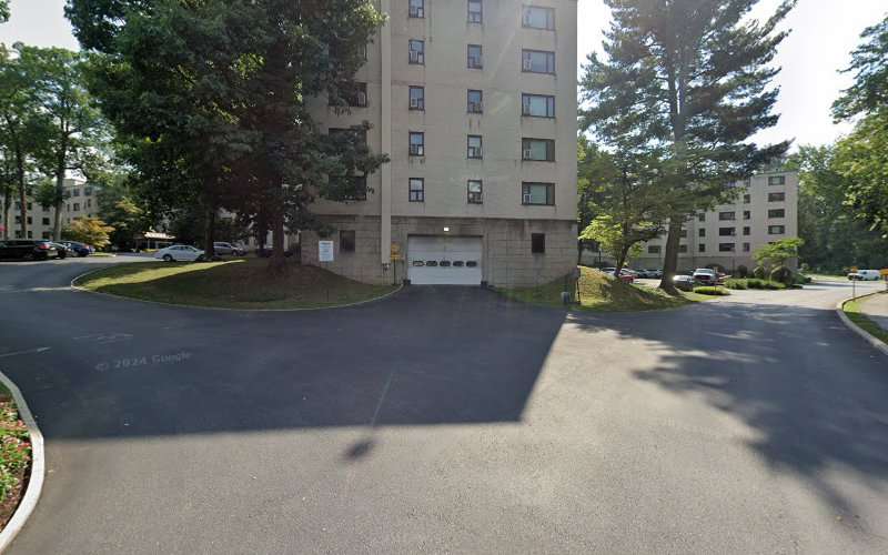 Blink Charging Station EV Charging Station at 200 N Wynnewood Ave