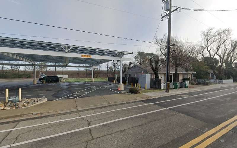 ChargePoint Charging Station EV Charging Station at 2385 North St
