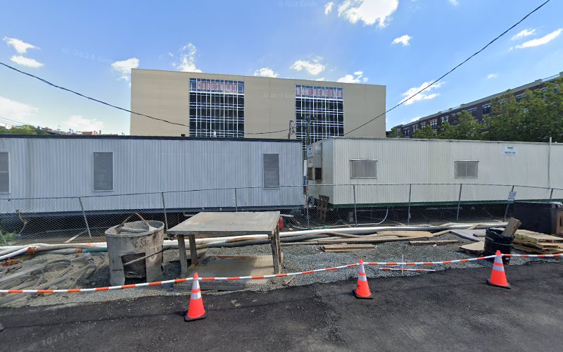 ChargePoint Charging Station EV Charging Station at 1313 Jefferson St
