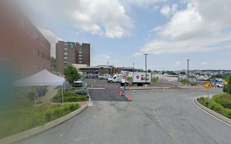 Blink Charging Station EV Charging Station at 772 E Broad St