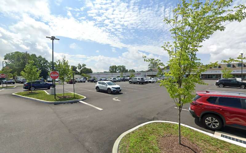 ChargePoint Charging Station EV Charging Station at 104 Mill Plain Rd