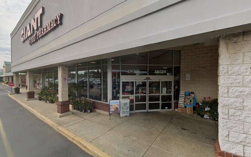 Shell Recharge Charging Station EV Charging Station at 2641 Shillington Rd