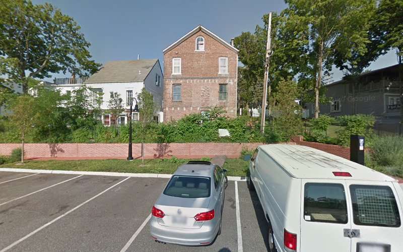 ChargePoint Charging Station EV Charging Station at 34 E Broadway