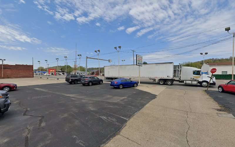 ChargePoint Charging Station EV Charging Station at 131 MacCorkle Ave SW