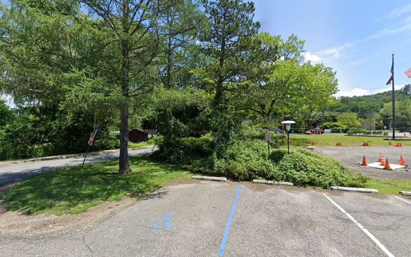 ChargePoint Charging Station EV Charging Station at 200 S Greeley Ave