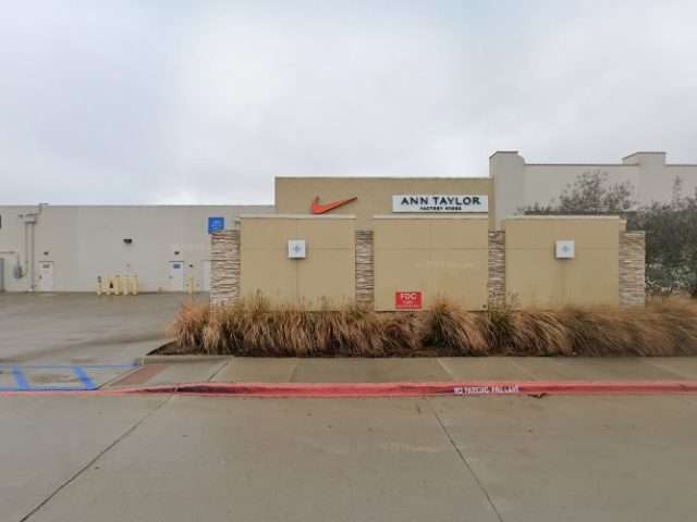 Shell Recharge Charging Station in Fort Worth Texas