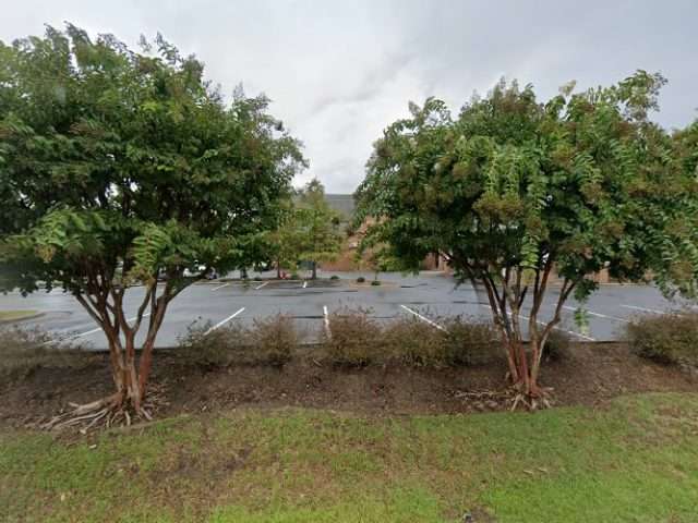 Electric Vehicle Charging Station in Washington North Carolina