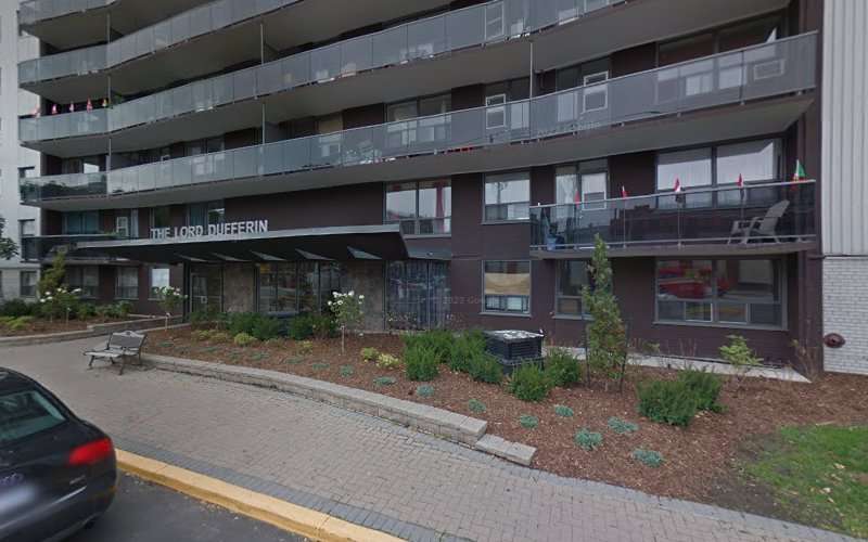 ChargePoint Charging Station EV Charging Station at 200 Dufferin St