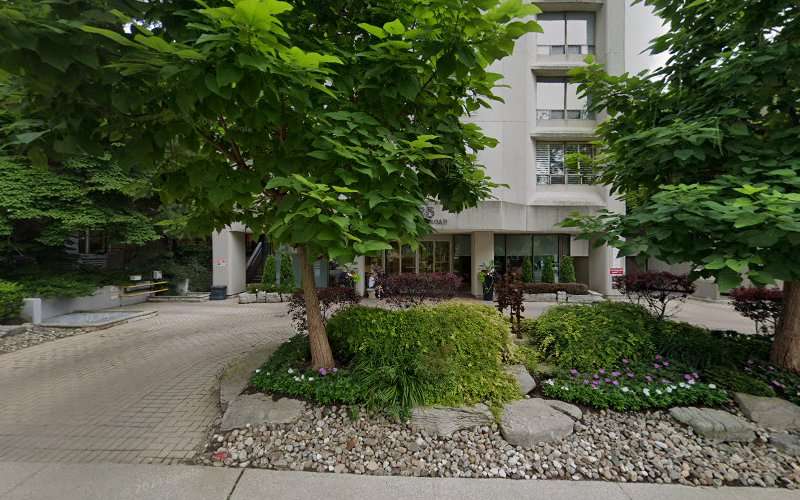 ChargeLab Charging Station EV Charging Station at 425 Walmer Rd