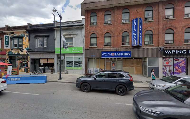 pocketpods EV Charging Station at 2796 Dundas St W