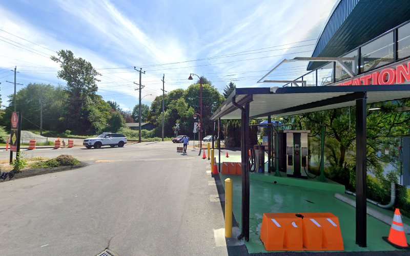 Electric Vehicle Charging Station EV Charging Station at 9215 120 St