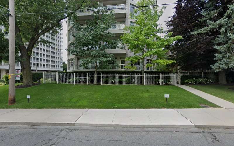 ChargeLab Charging Station EV Charging Station at 336 Spadina Rd