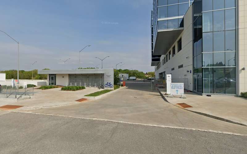 ChargePoint Charging Station EV Charging Station at 17150 Yonge St