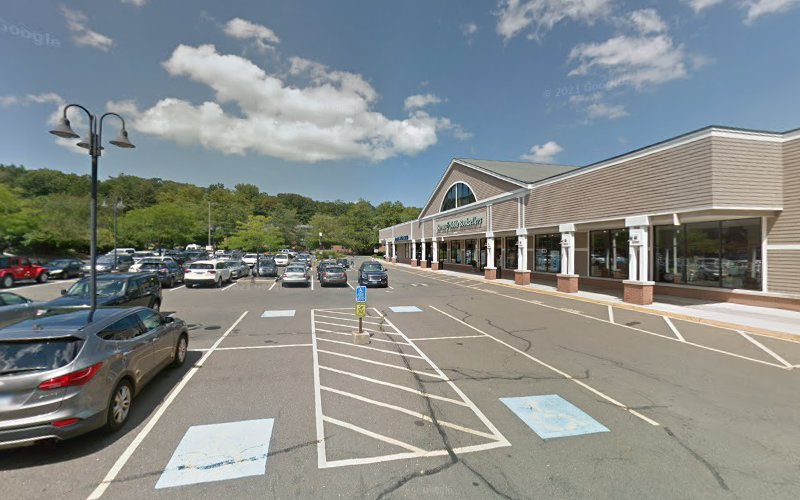 Shell Recharge Charging Station EV Charging Station at 1076 Post Rd E