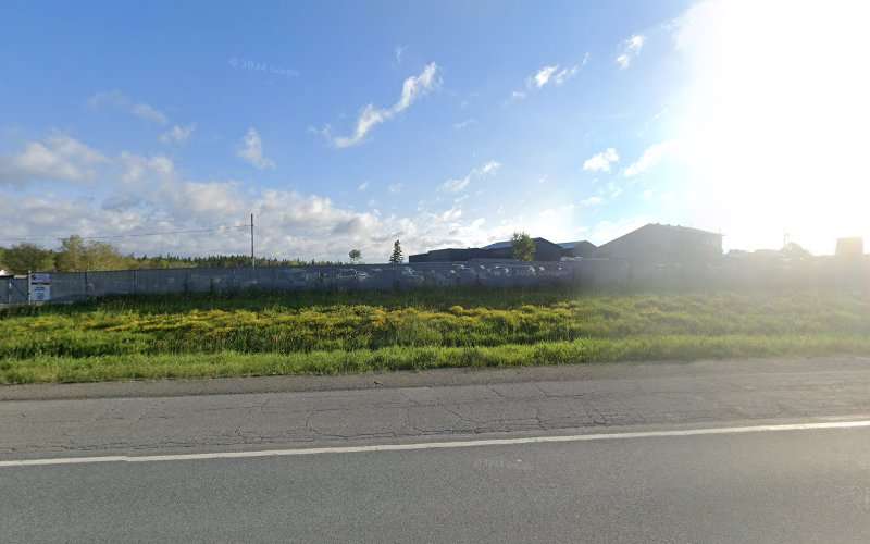 ChargePoint Charging Station EV Charging Station at 1920 Av. Larivière