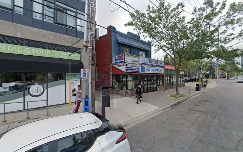 FLO Charging Station EV Charging Station at 2392 Lake Shore Blvd W