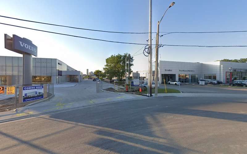 FLO Charging Station EV Charging Station at 1386 The Queensway