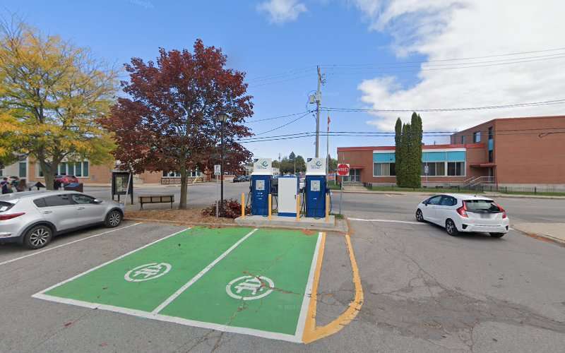 Circuit électrique Charging Station EV Charging Station at 92 Place 21 Mars