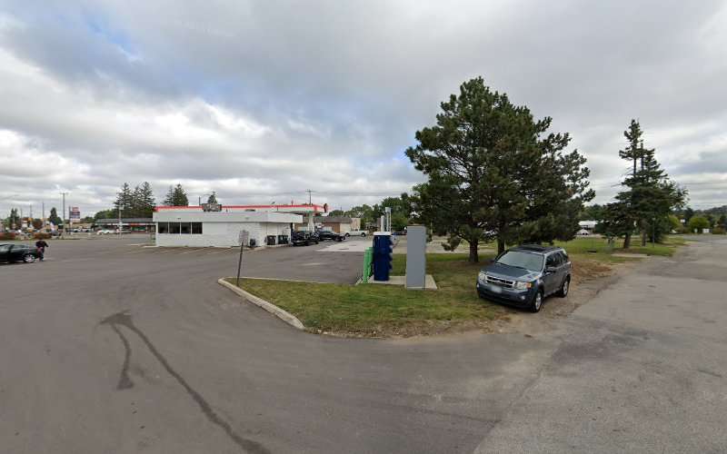 Flo Charging Station EV Charging Station at 2919 King St E