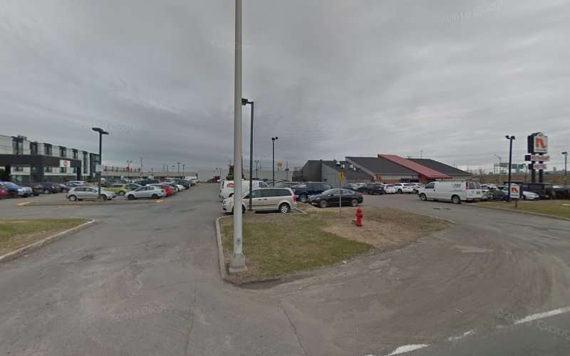 Circuit électrique Charging Station EV Charging Station at 4700 Pierre-Bertrand Blvd