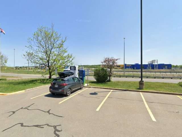 Circuit électrique Charging Station in Québec City Quebec Canada