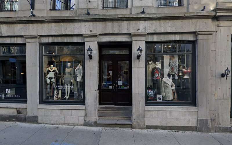 Electric Vehicle Charging Station EV Charging Station at 106 Saint-Paul St W