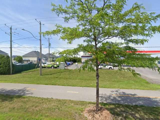Circuit électrique Charging Station in Terrebonne Quebec Canada