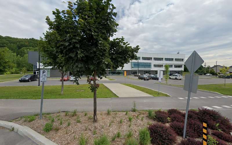 Flo Charging Station EV Charging Station at 1185 Bd des Plateaux