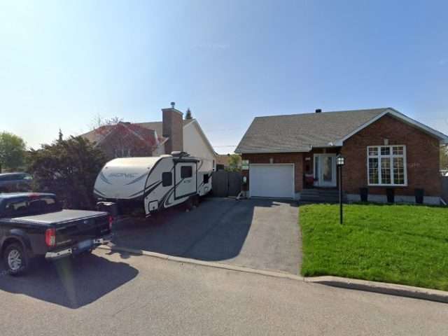 Sun Country Highway Charging Station in Gatineau Quebec Canada