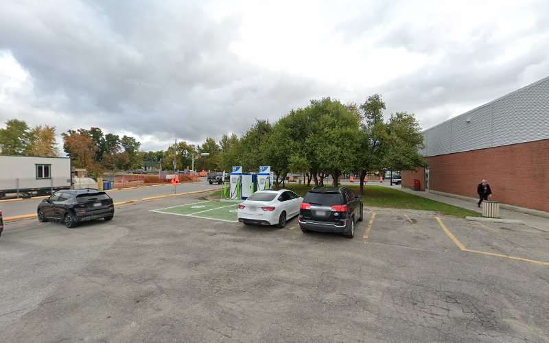 Circuit électrique Charging Station EV Charging Station at 100 Rue Principale S